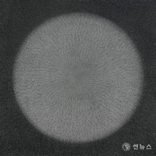 김성건_A Stroke in Variation_100cm × 100cm_ pen fine lines on canvas_ 2021