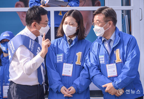 민주당 윤호중·박지현 공동비상대책위원장이 19일 오전 박남춘 민주당 인천시장 후보 출정식에 참석했다