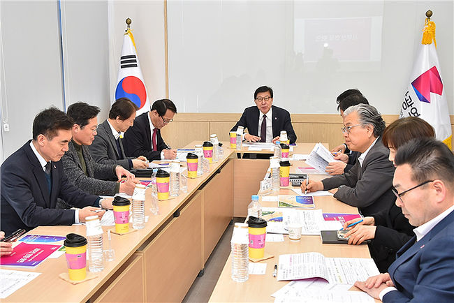 박형준 부산시장이 20일 14시 '제15차 서부산 현장회의'를 개최하고 있다
