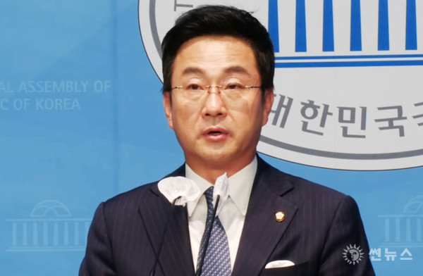 더불어민주당 박성준 대변인